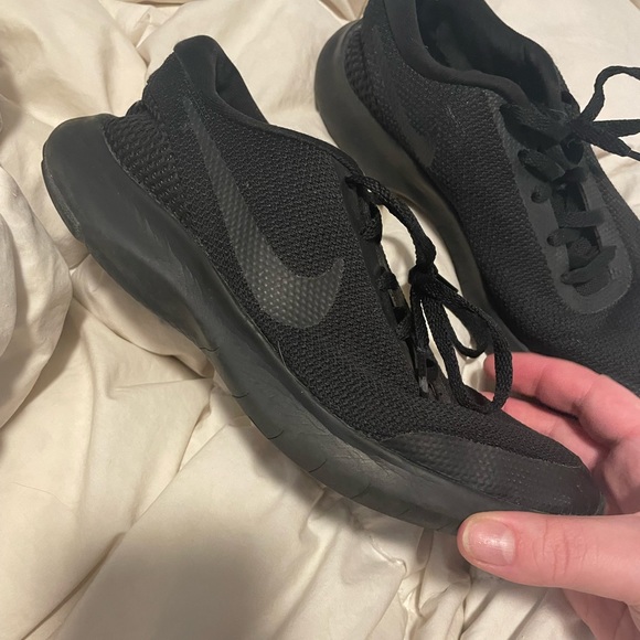 Nike sneakers - Picture 1 of 3